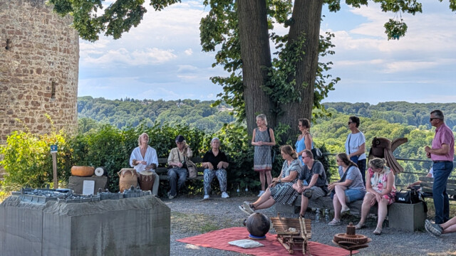 Vernissage im Schatten